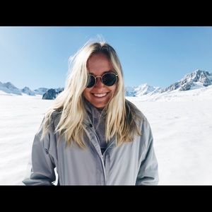 Meet your Posher, Michaela